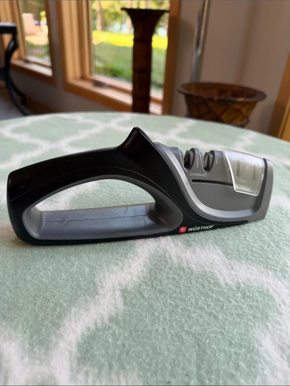 Wüsthof 4-Stage Handheld Knife Sharpener in Black and Gray